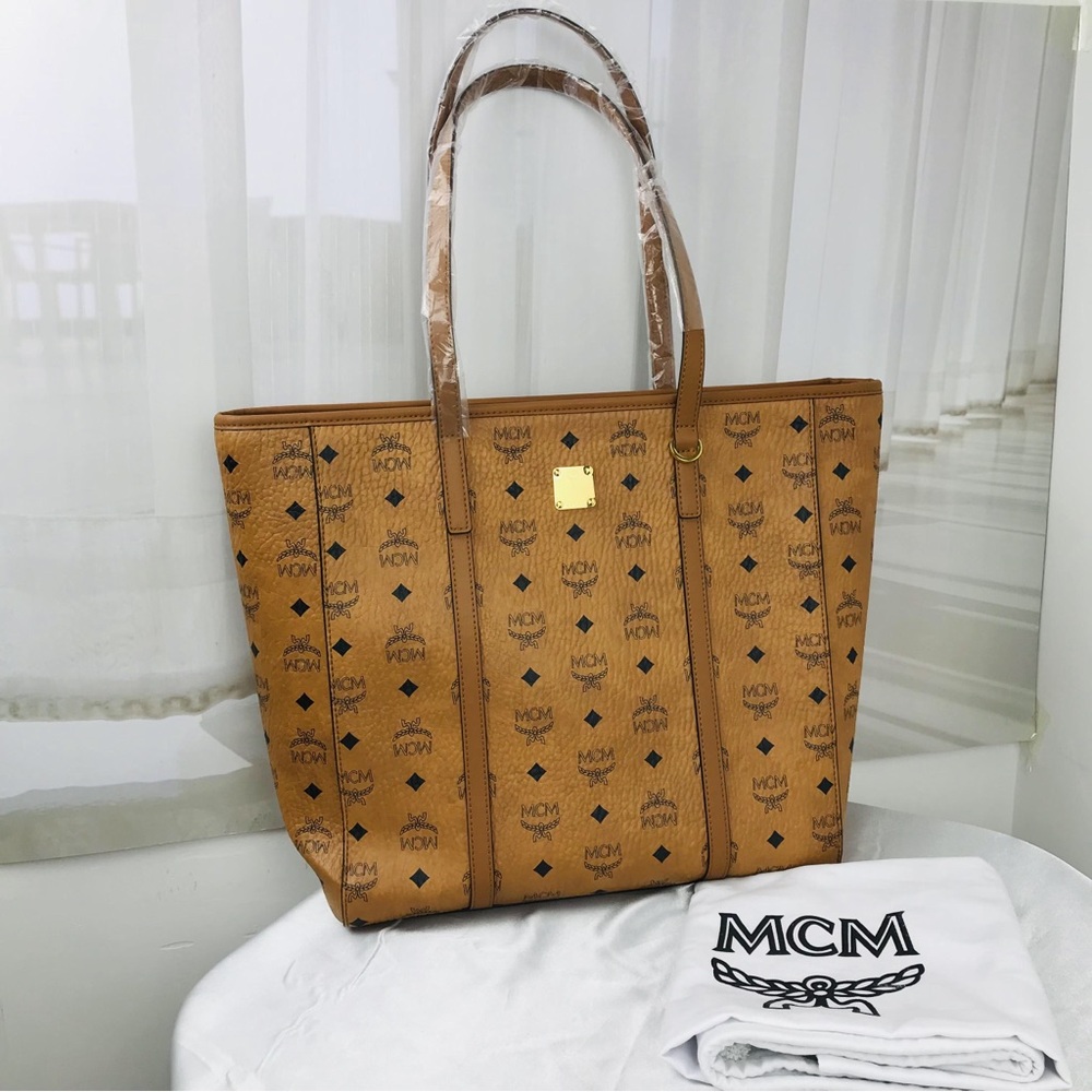 MCM Aren Top-Zip Shopper in Visetos Size Big